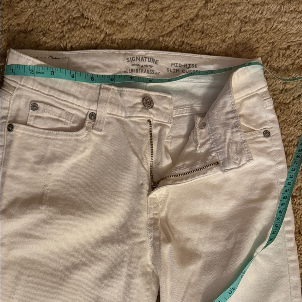 Signature by Levi Strauss & Co. White MID-Rise Slim Cuffed Jeans